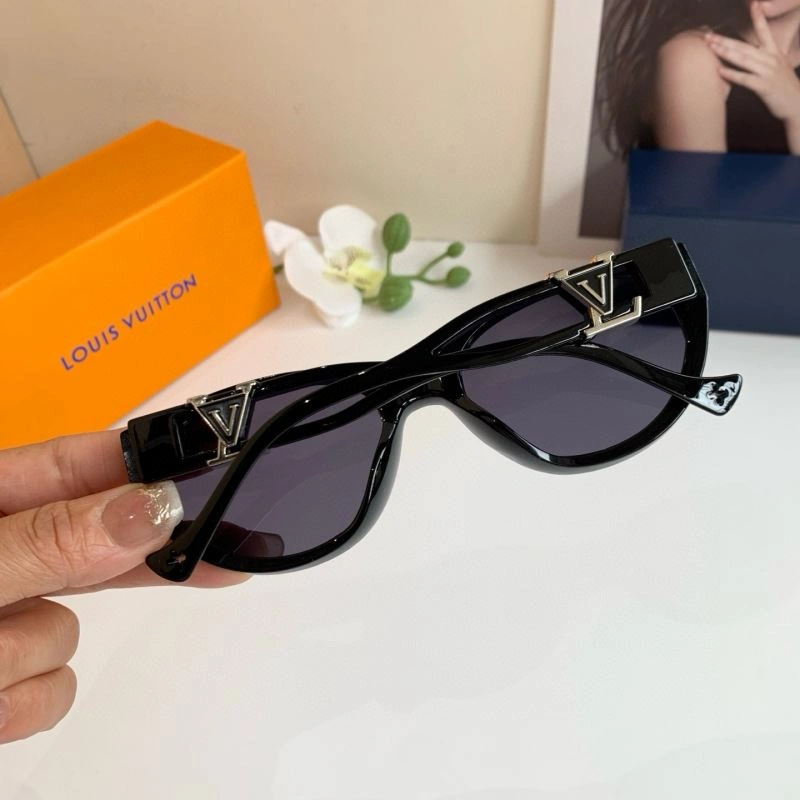 Louis Vuitton Sunglasses EasyMatch 280440