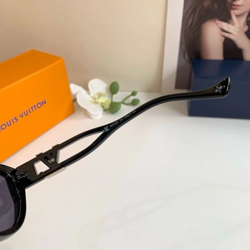Louis Vuitton Sunglasses EasyMatch 280440