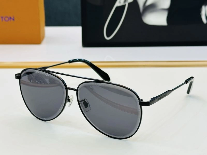 Supportive Louis Vuitton Sunglasses 280459