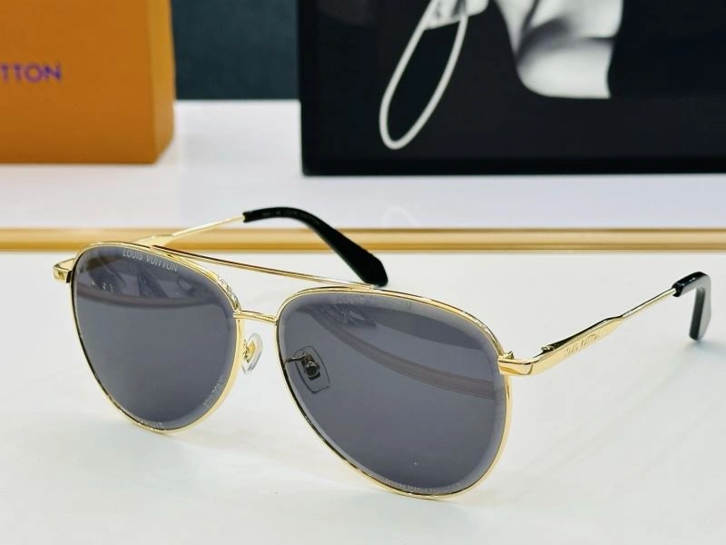 Supportive Louis Vuitton Sunglasses 280459