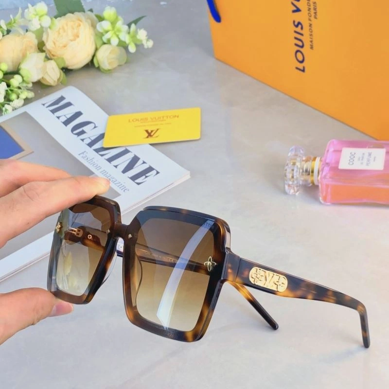 Louis Vuitton Sunglasses Durable 280443