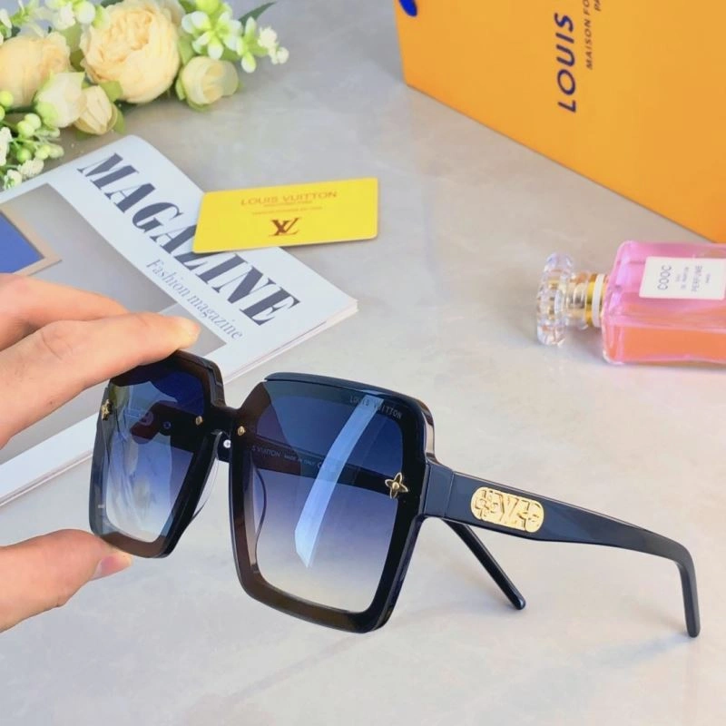Louis Vuitton Sunglasses Durable 280443