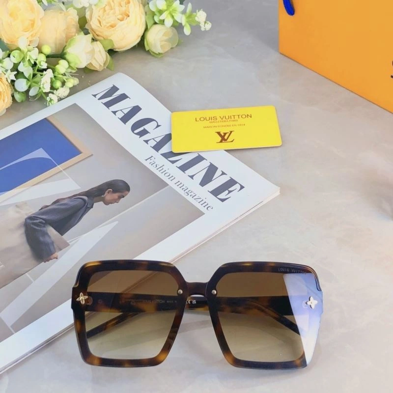 Louis Vuitton Sunglasses Durable 280443
