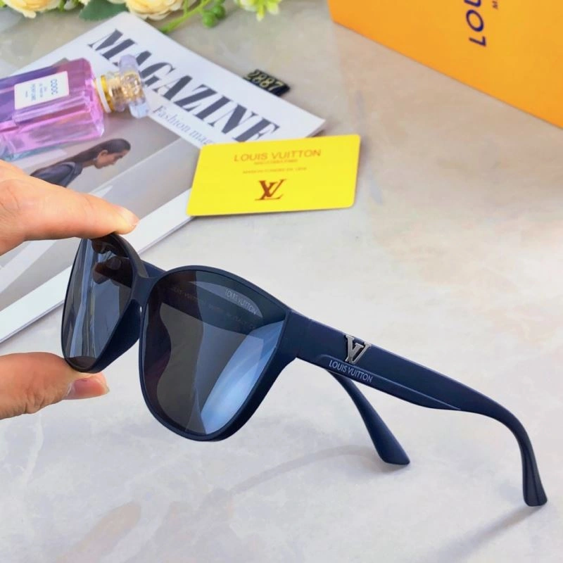 Packable Louis Vuitton Sunglasses 280456
