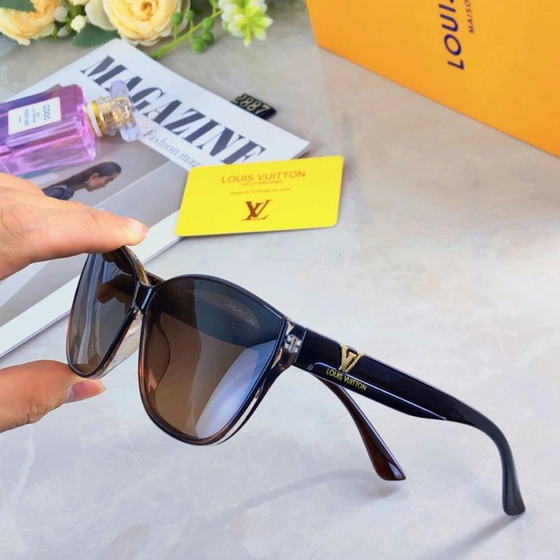 Packable Louis Vuitton Sunglasses 280456