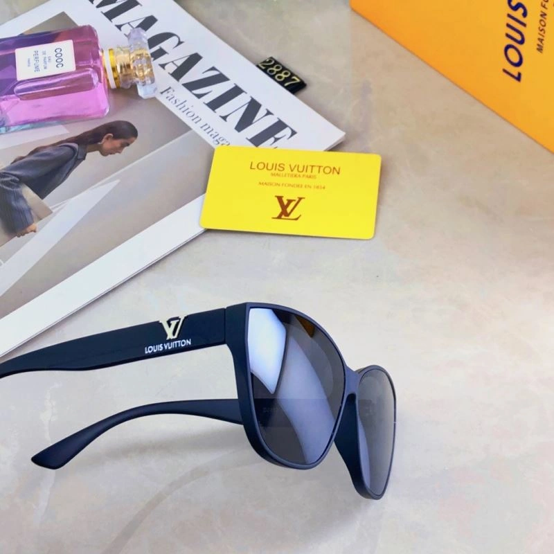 Packable Louis Vuitton Sunglasses 280456