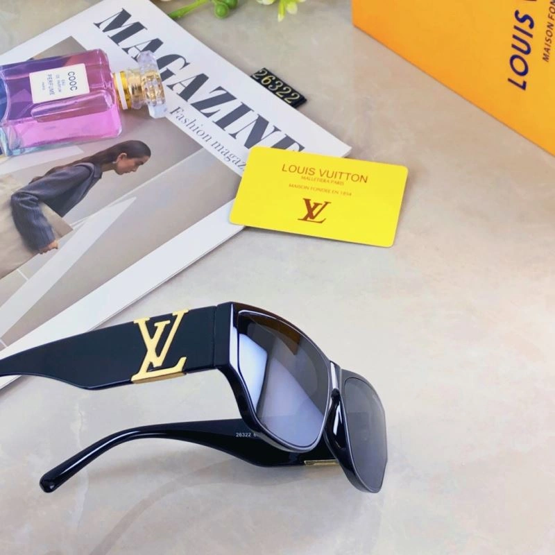 Versatile Louis Vuitton Sunglasses 280458