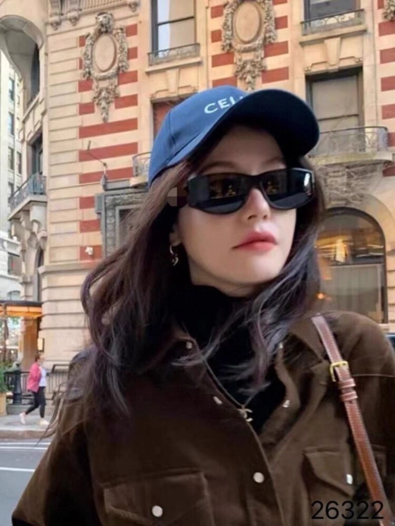Versatile Louis Vuitton Sunglasses 280458