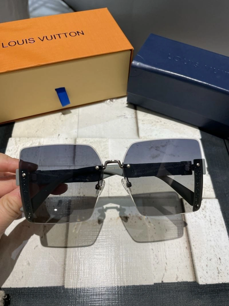 Louis Vuitton Sunglasses Compact 280430