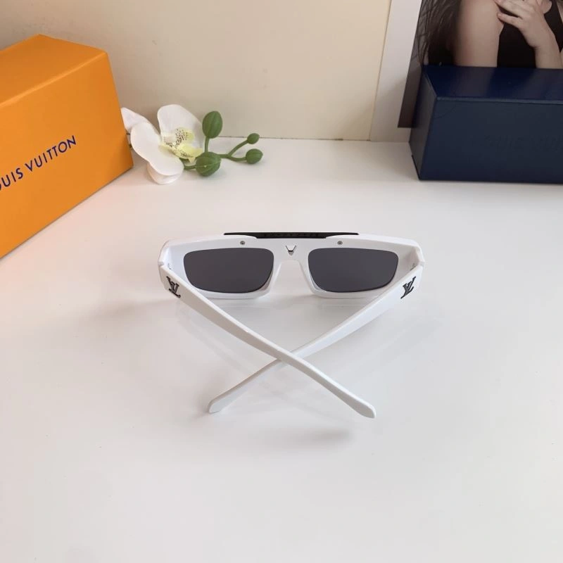 Louis Vuitton Sunglasses Attractive 280425