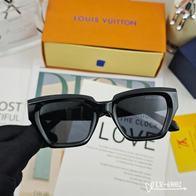 Louis Vuitton Sunglasses Chic 280423