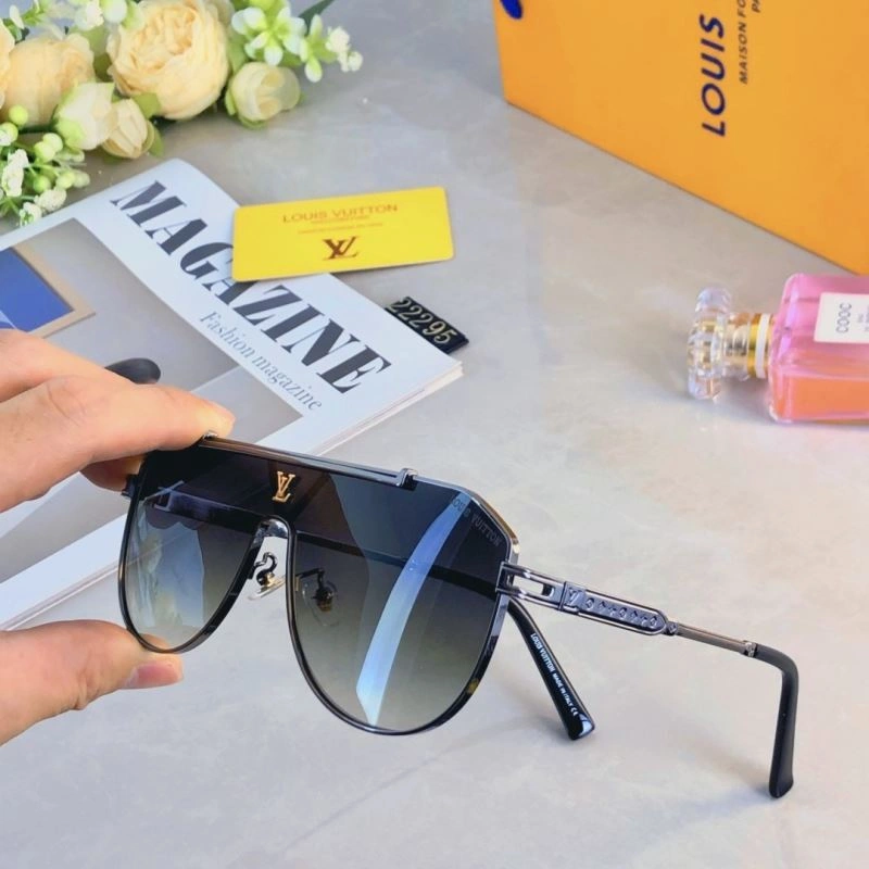NewStyle Louis Vuitton Sunglasses 280410