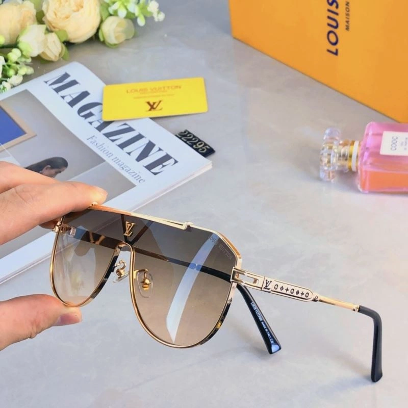 NewStyle Louis Vuitton Sunglasses 280410