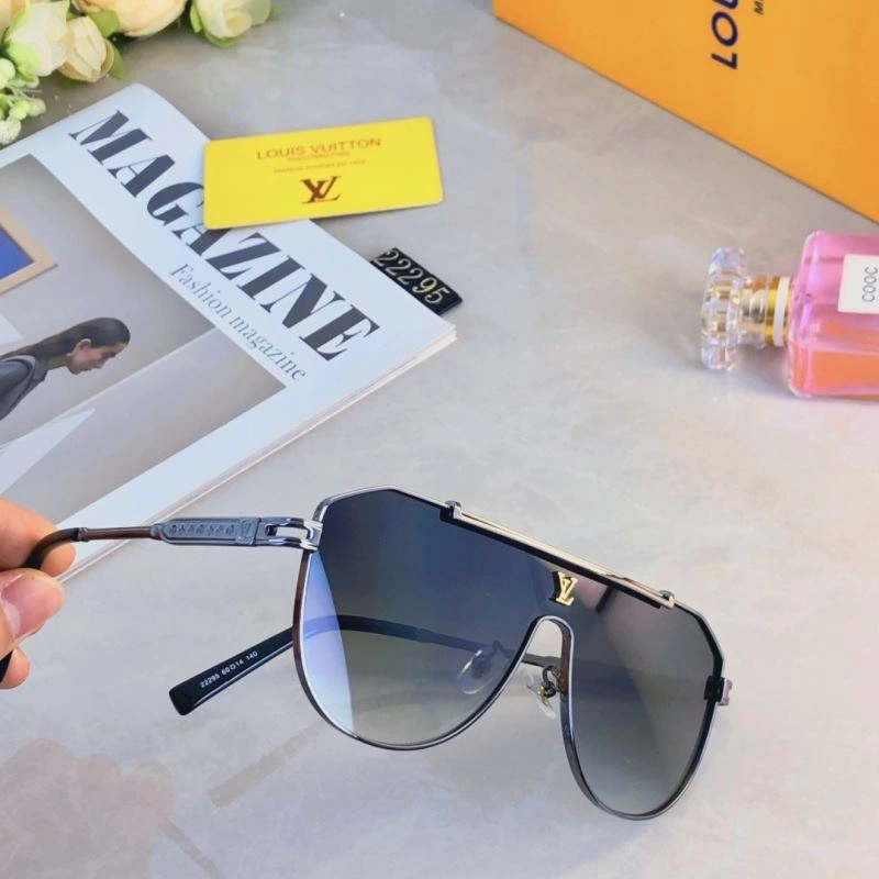 NewStyle Louis Vuitton Sunglasses 280410