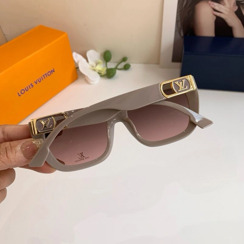 Louis Vuitton Sunglasses EasyCare 280409