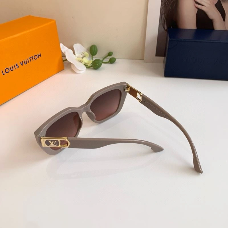 Louis Vuitton Sunglasses EasyCare 280409