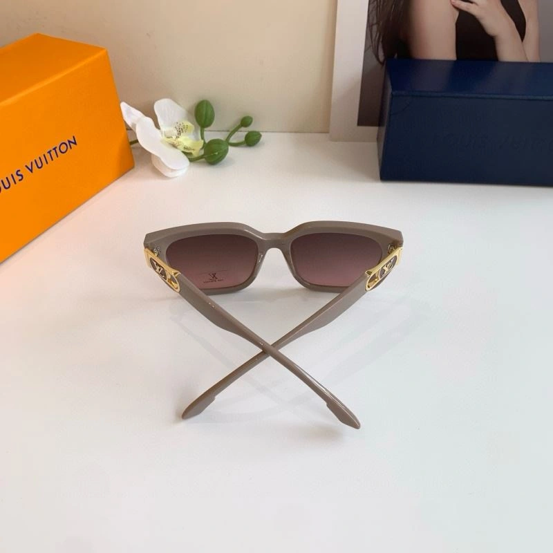 Louis Vuitton Sunglasses EasyCare 280409