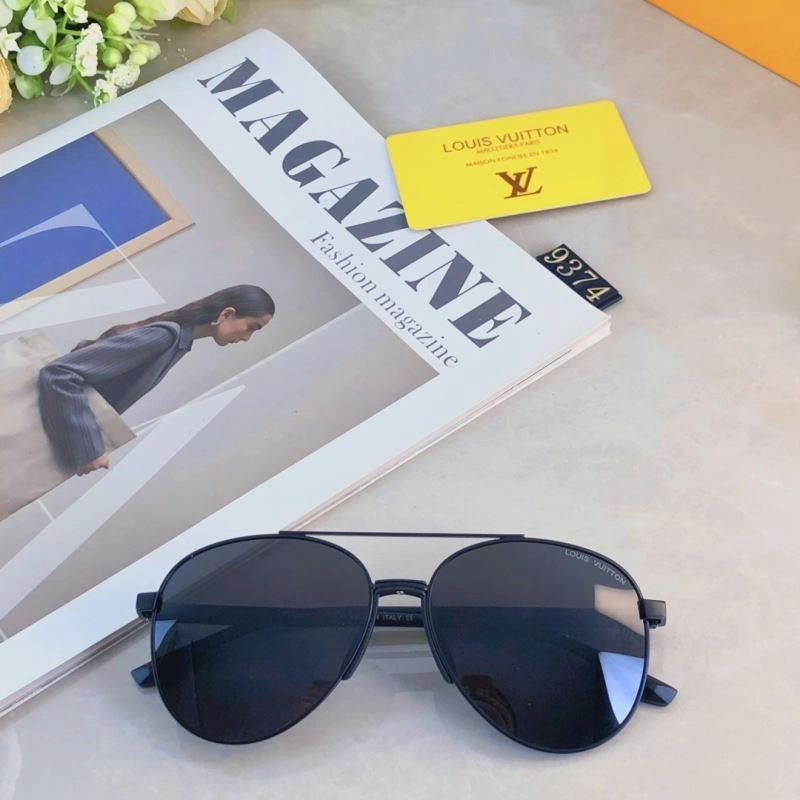 Louis Vuitton Sunglasses Stretchable 280403