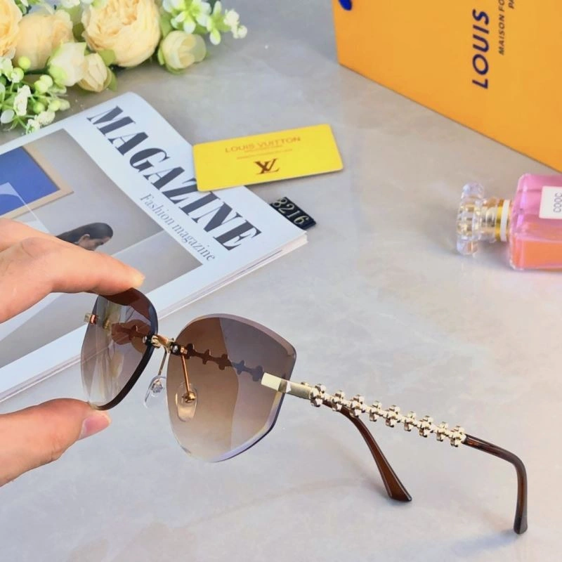 Louis Vuitton Sunglasses Premium 280406