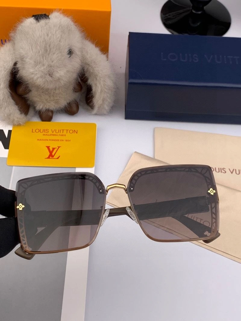 Louis Vuitton Sunglasses Sleek 281057