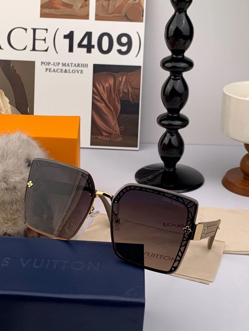 Louis Vuitton Sunglasses Sleek 281057