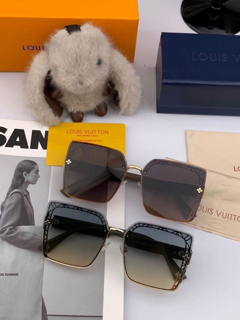 Louis Vuitton Sunglasses Sleek 281057
