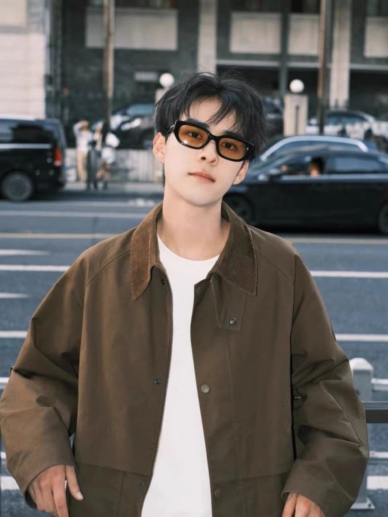 EyeCatching Louis Vuitton Sunglasses 281080