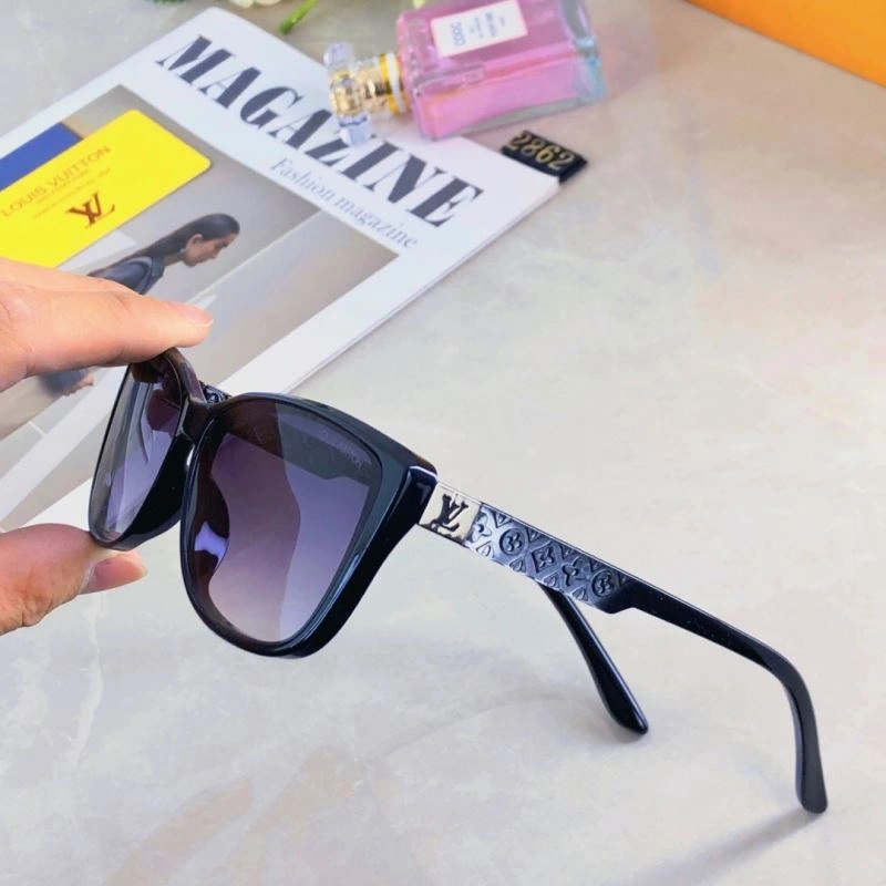 Louis Vuitton Sunglasses Timeless 281058