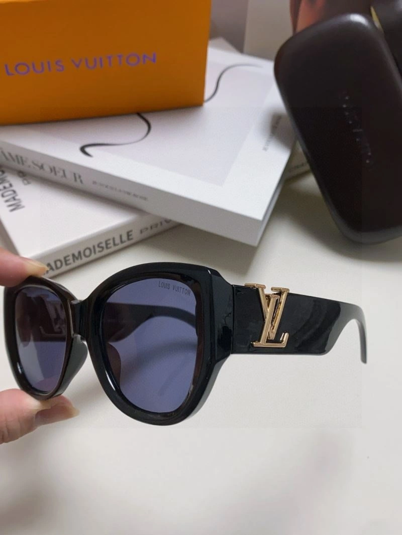 Louis Vuitton Sunglasses TechFriendly 281050