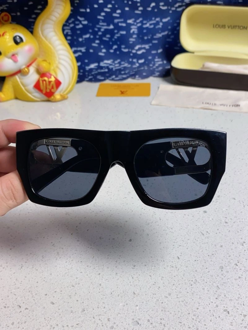 RelaxedFit Louis Vuitton Sunglasses 281048