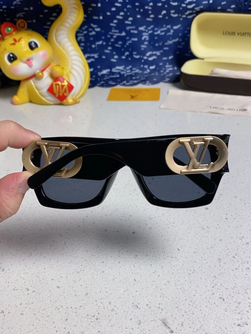 RelaxedFit Louis Vuitton Sunglasses 281048