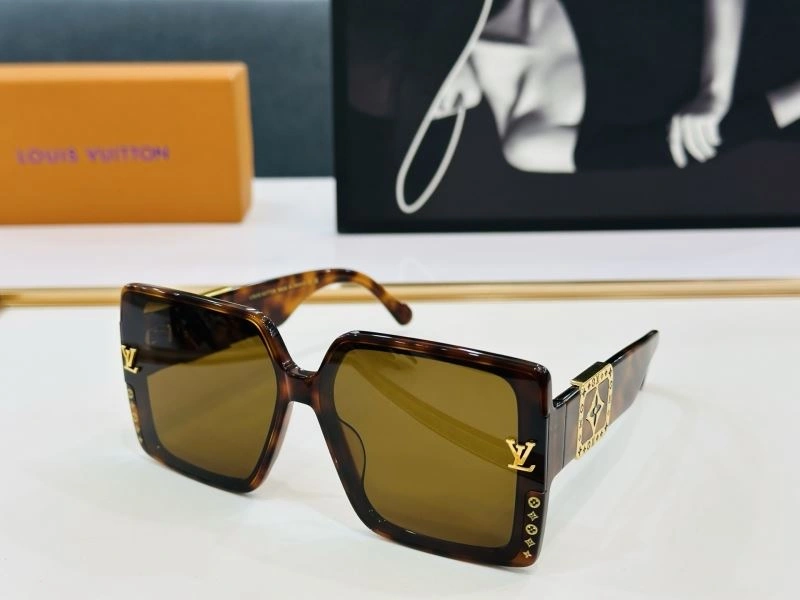 UrbanChic Louis Vuitton Sunglasses 281045