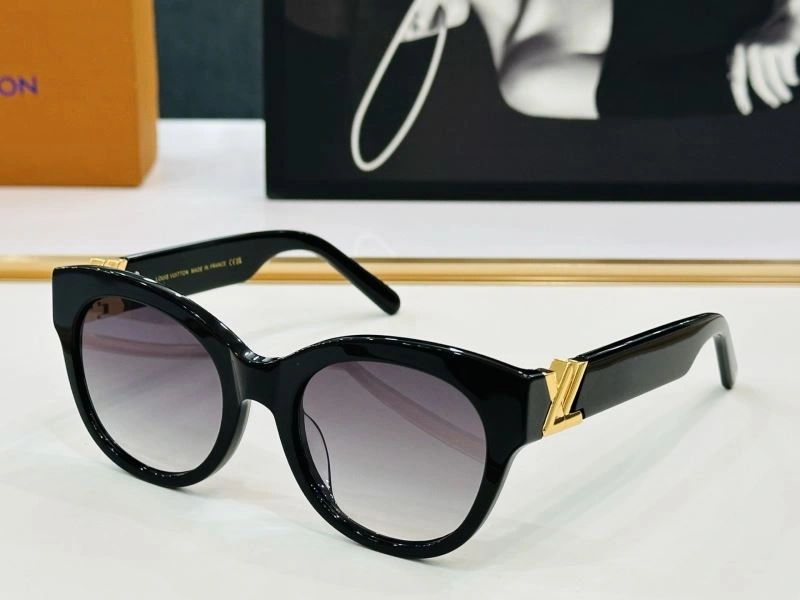 Versatile Louis Vuitton Sunglasses 281030
