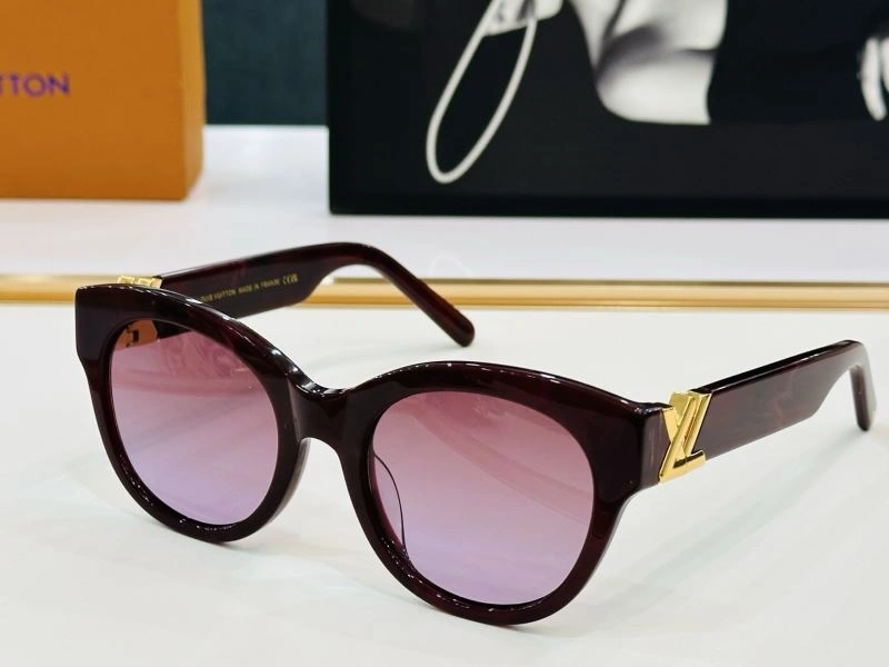 Versatile Louis Vuitton Sunglasses 281030