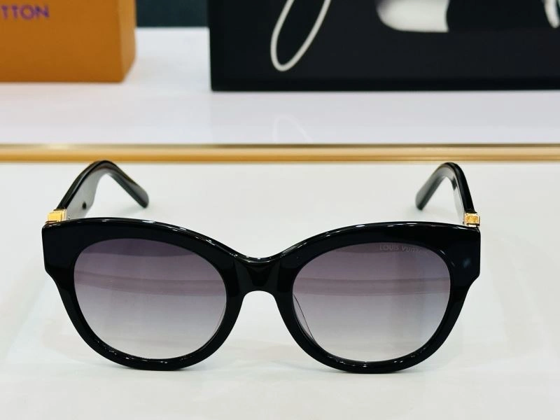 Versatile Louis Vuitton Sunglasses 281030