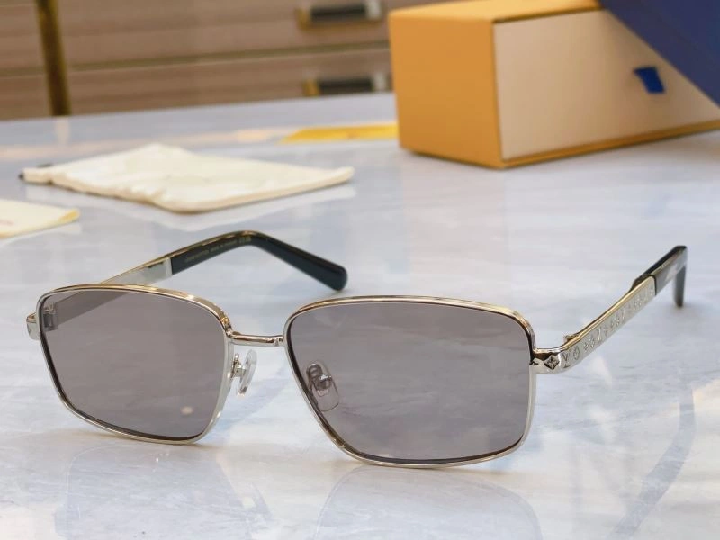 Functional Louis Vuitton Sunglasses 281040
