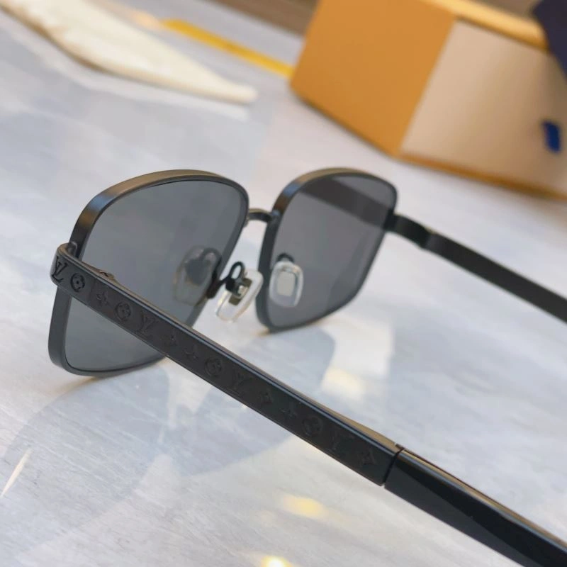 Functional Louis Vuitton Sunglasses 281040