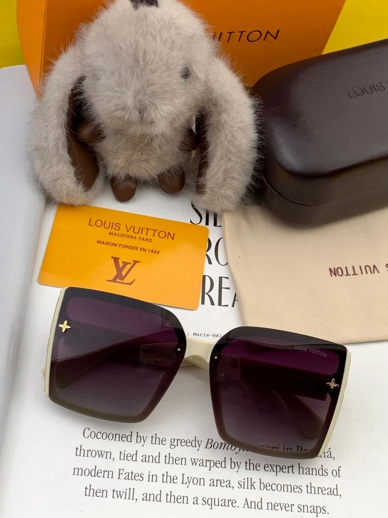 UrbanChic Louis Vuitton Sunglasses 281018