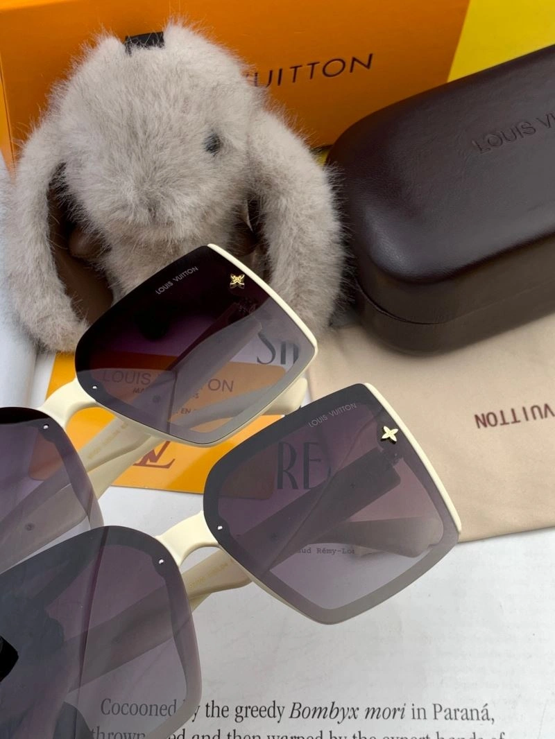 UrbanChic Louis Vuitton Sunglasses 281018