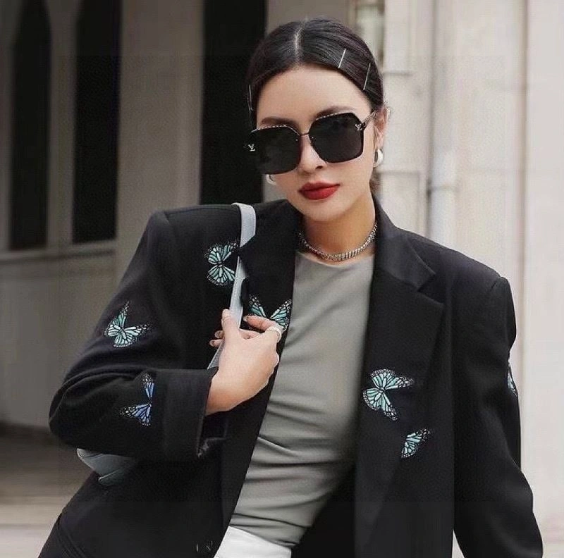 Louis Vuitton Sunglasses EyeCatching 281027