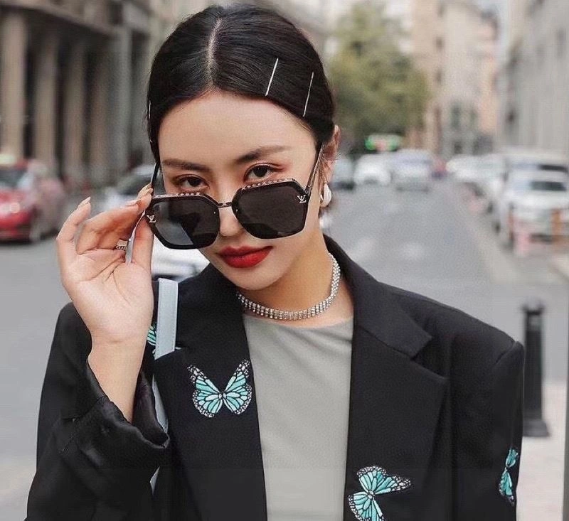 Louis Vuitton Sunglasses EyeCatching 281027