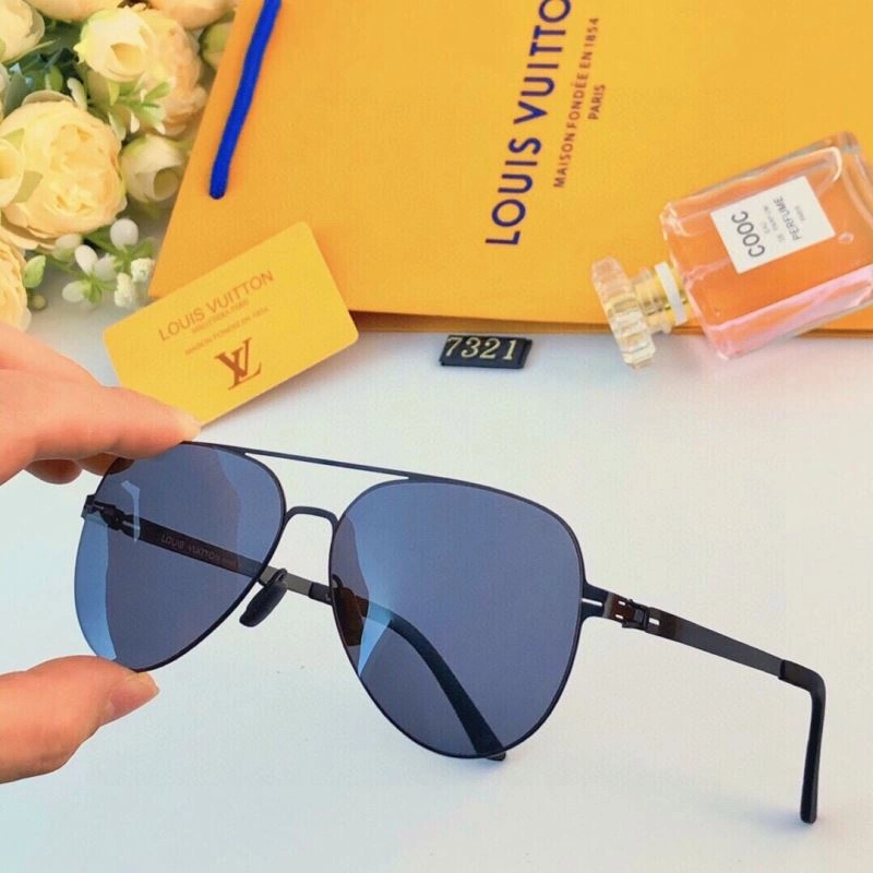 Louis Vuitton Sunglasses Stretchable 281039