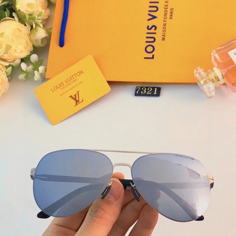 Louis Vuitton Sunglasses Stretchable 281039