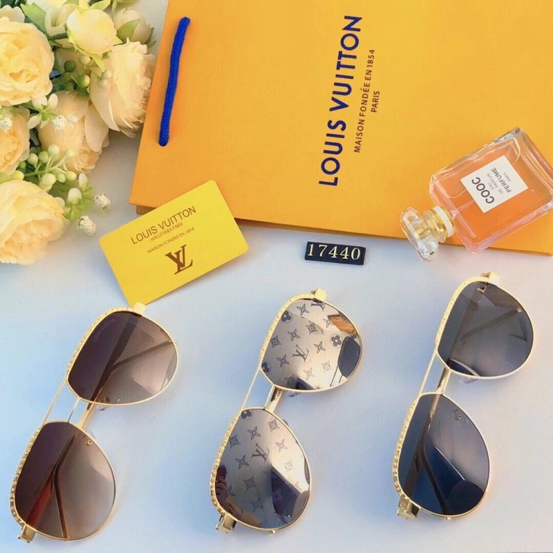 Louis Vuitton Sunglasses Minimalist 281036