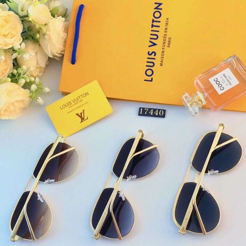 Louis Vuitton Sunglasses Minimalist 281036
