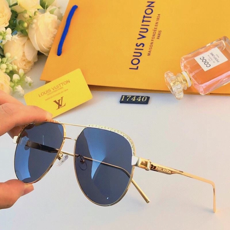 Louis Vuitton Sunglasses Minimalist 281036