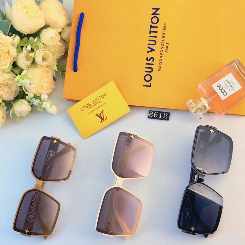 Louis Vuitton Sunglasses Versatile 281033