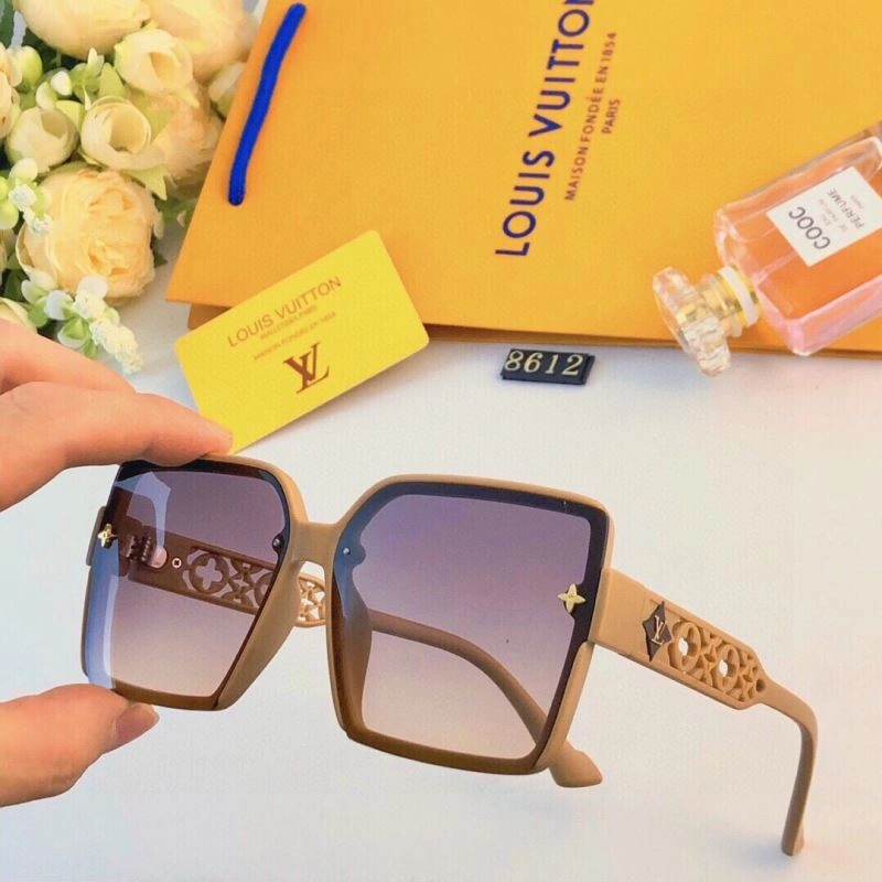 Louis Vuitton Sunglasses Versatile 281033