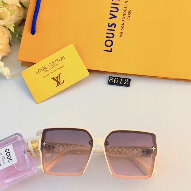 Louis Vuitton Sunglasses Versatile 281033
