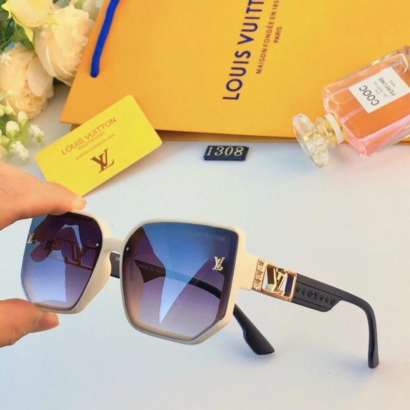 Effortless Louis Vuitton Sunglasses 281035